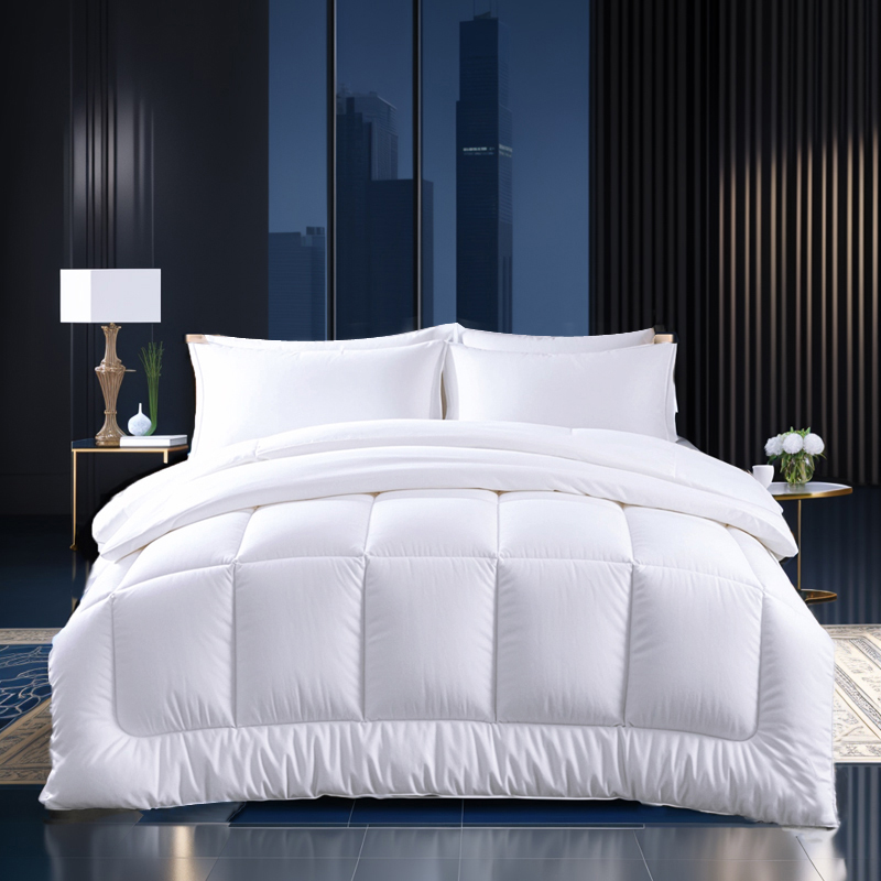 In the face of temperature differences in different seasons, how can the hotel-specific feather velvet quilt core flexibly adjust the warmth to meet the comfort needs of guests?